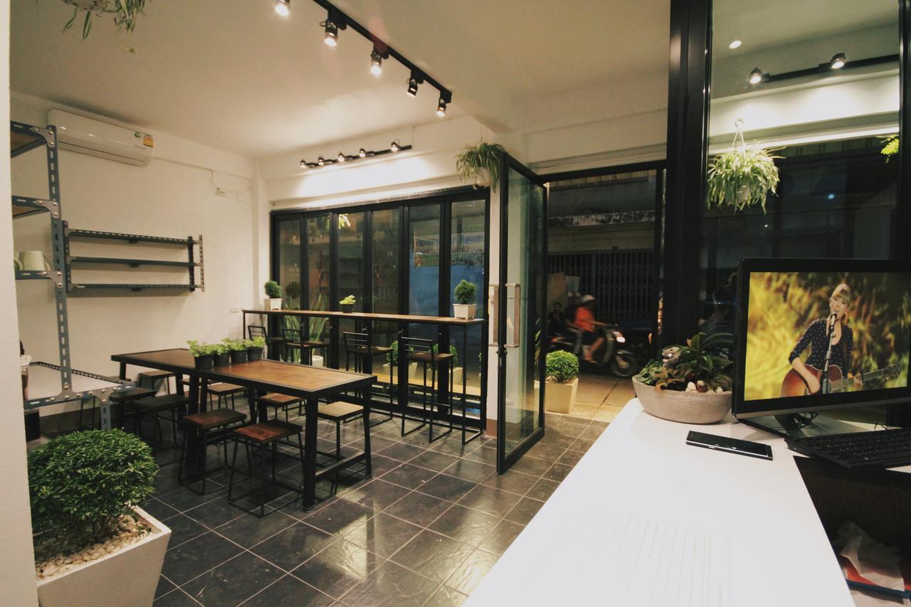 Mint Hostel Bangkok Esterno foto