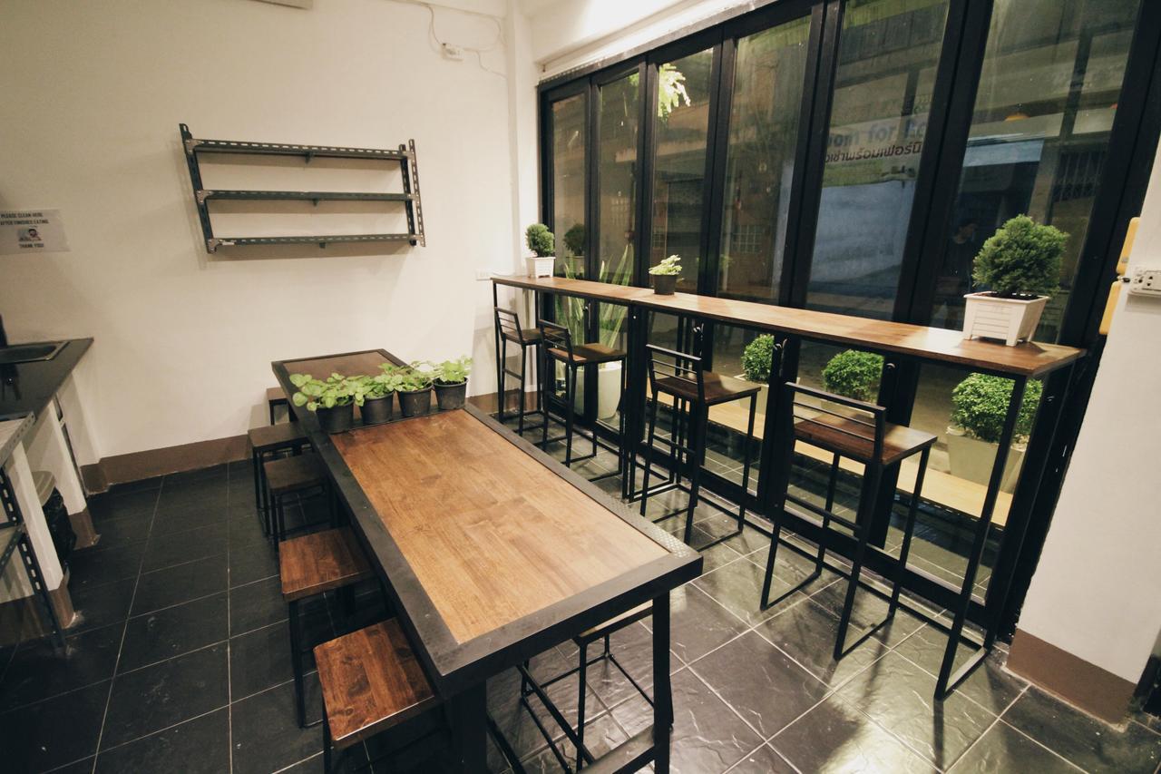 Mint Hostel Bangkok Esterno foto